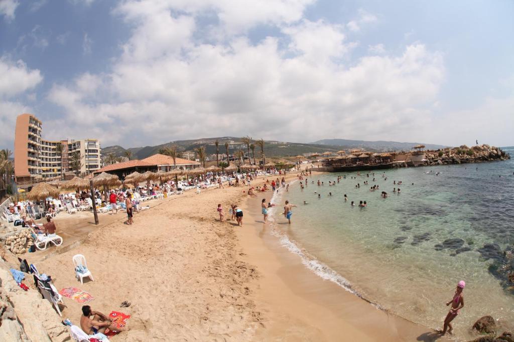 Sawary Beach Hotel Batroûn Exterior foto